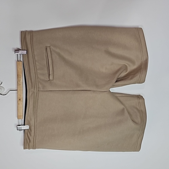 Aeropostale large tan and black shorts - Picture 4 of 7